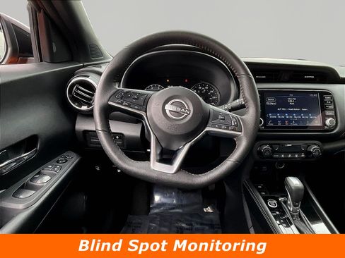 Certified 2023 Nissan Kicks SR w/ SR Premium Package FWD image 8