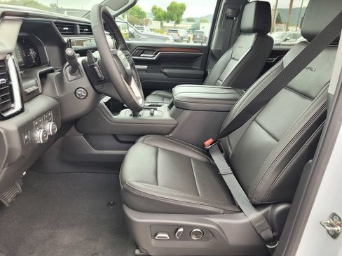 New 2026 GMC Sierra 1500 Denali w/ Denali Reserve Package AWD/4WD image 12