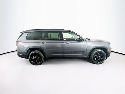 Used 2023 Jeep Grand Cherokee L Laredo RWD image 10