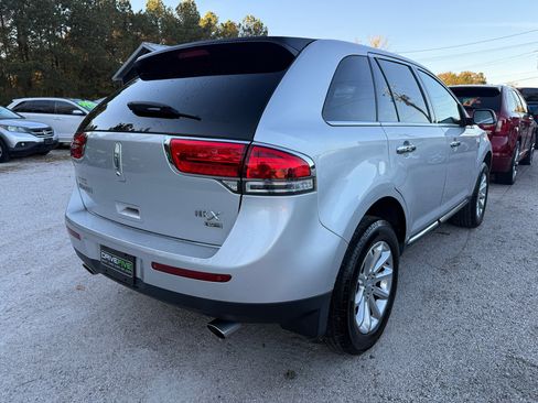 Used 2015 Lincoln MKX AWD w/ Equipment Group 101A image 4