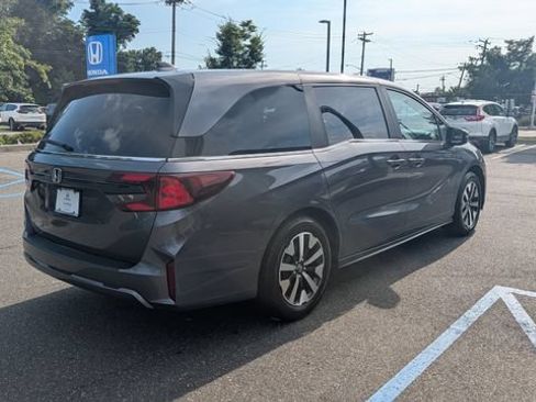 Certified 2026 Honda Odyssey EX-L image 9
