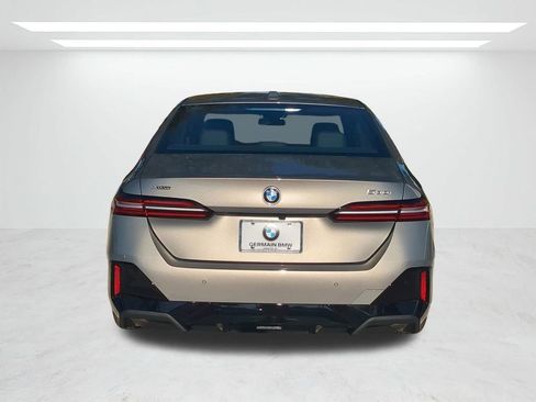 New 2026 BMW 530i xDrive w/ M Sport Package AWD/4WD image 5