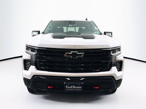 Used 2024 Chevrolet Silverado 1500 LT Trail Boss w/ LT Trail Boss Premium Package AWD/4WD image 2