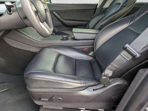 Used 2021 Tesla Model Y 2WD image 16