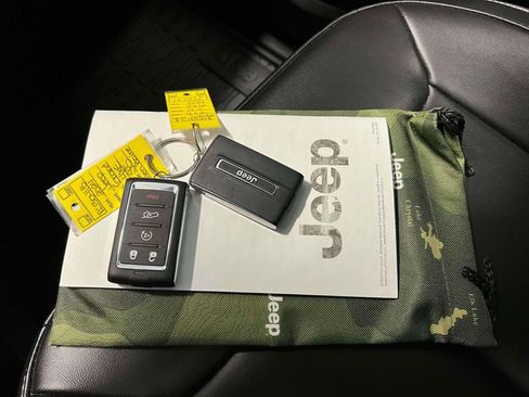 Used 2024 Jeep Grand Cherokee Limited 4xe image 36