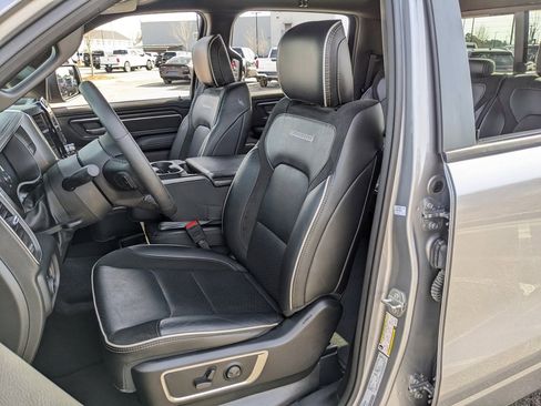 Used 2025 RAM 1500 Laramie image 36