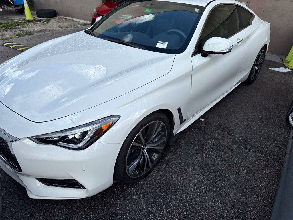 Used 2022 INFINITI Q60 3.0t Luxe w/ Cargo Package RWD image 6