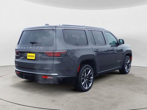 Used 2022 Jeep Wagoneer Series III w/ Premium Group I image 5