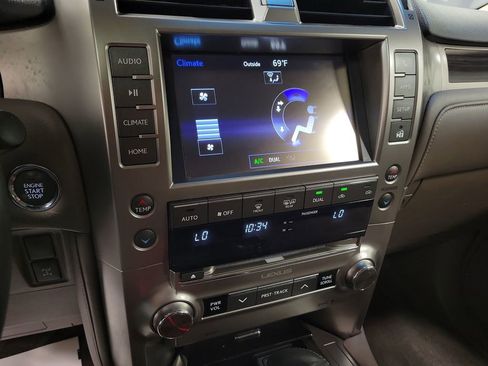 Used 2019 Lexus GX 460 image 15
