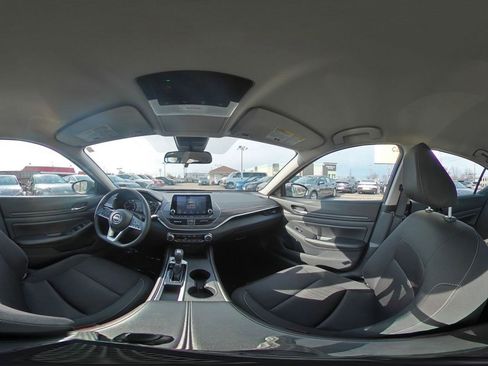 Used 2025 Nissan Altima 2.5 SV image 42