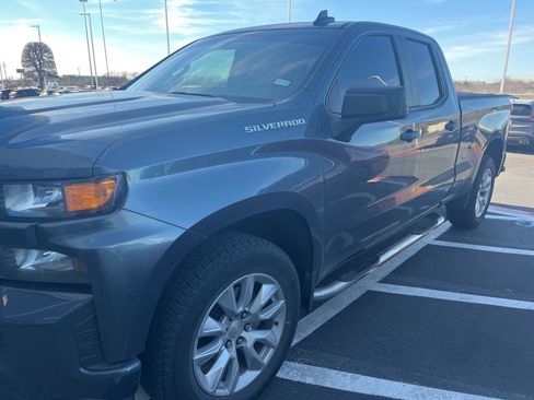 Used 2021 Chevrolet Silverado 1500 Custom image 11