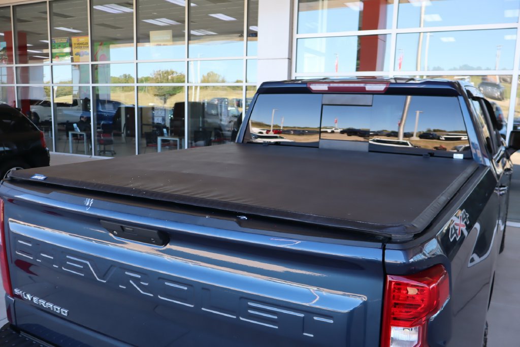 Used 2020 Chevrolet Silverado 1500 LT w/ All-Star Edition AWD/4WD image 9
