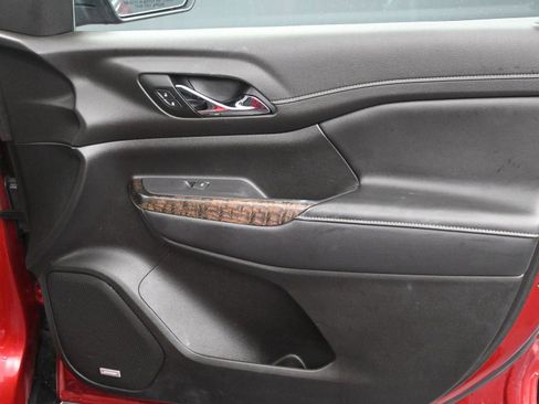 Used 2022 GMC Acadia Denali w/ Denali Ultimate Package image 9