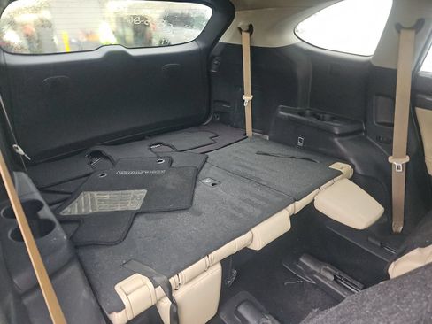 Used 2020 Toyota Highlander Limited FWD image 15