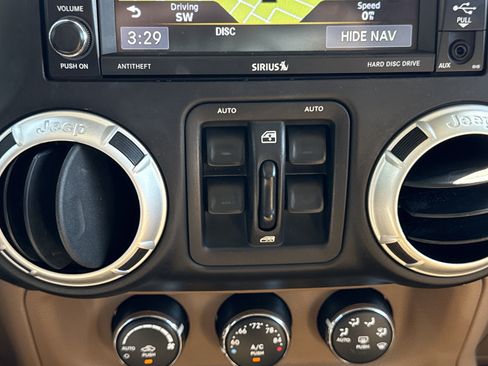 Used 2014 Jeep Wrangler Unlimited Sahara w/ Dual Top Group AWD/4WD image 15