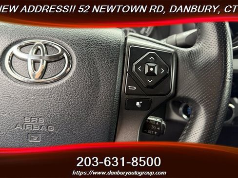 Used 2017 Toyota Tacoma TRD Sport w/ Tow Package (A/T) AWD/4WD image 21