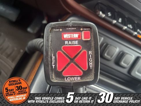 Used 2015 Chevrolet Silverado 2500 High Country w/ Duramax Plus Package image 40