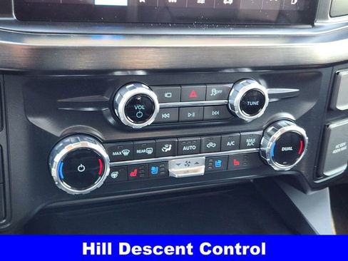 New 2026 Ford F250 Lariat w/ Black Appearance Package image 19