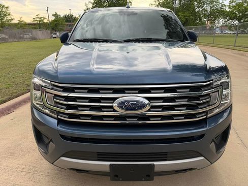Used 2019 Ford Expedition Max XLT w/ Equipment Group 202A AWD/4WD image 3