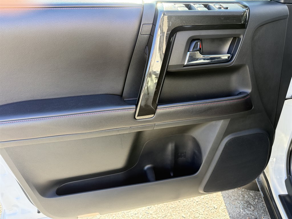 Used 2016 Toyota 4Runner Trail Premium AWD/4WD image 11