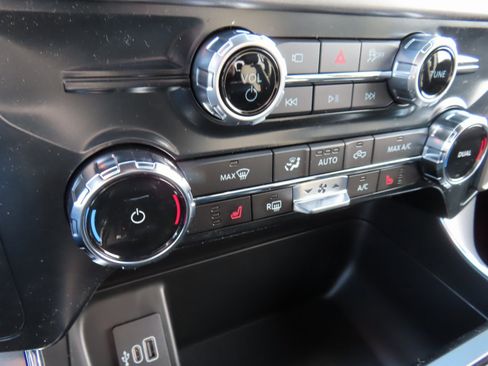 New 2026 Ford F150 XLT w/ Equipment Group 302A MID image 15