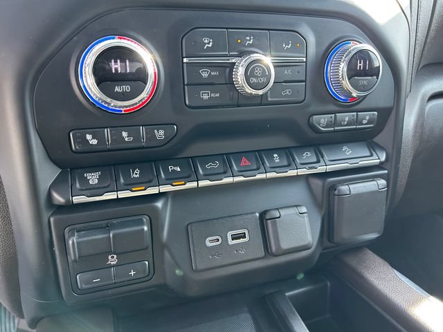 Used 2022 GMC Sierra 3500 Denali w/ Denali Ultimate Package AWD/4WD image 61