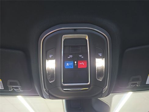 New 2026 Jeep Grand Cherokee L Laredo image 21