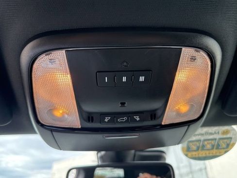 Used 2023 Dodge Durango GT AWD/4WD image 16