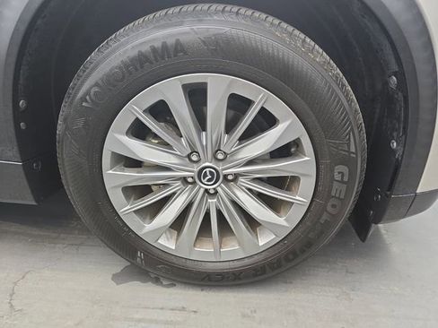 Used 2024 MAZDA CX-90 3.3 Turbo w/ Preferred Plus AWD/4WD image 13