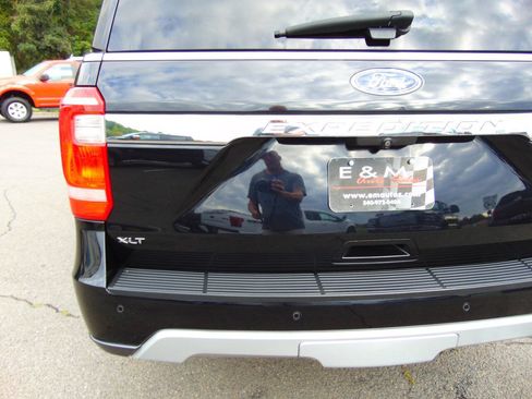 Used 2019 Ford Expedition Max XLT w/ Equipment Group 202A AWD/4WD image 39