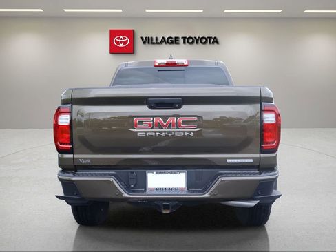 Used 2025 GMC Canyon Elevation w/ Convenience Package RWD image 4