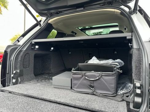 New 2026 Land Rover Range Rover SE AWD/4WD image 18