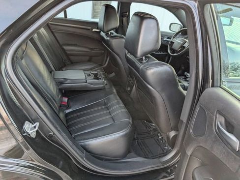 Used 2014 Chrysler 300 S image 29