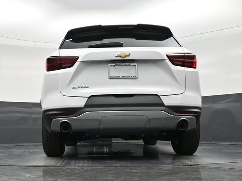 Used 2023 Chevrolet Blazer LT FWD image 23