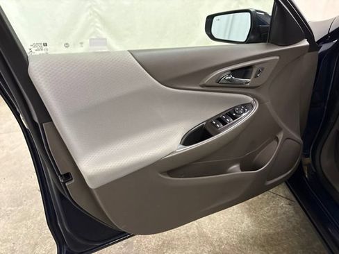 Used 2021 Chevrolet Malibu LT FWD image 28