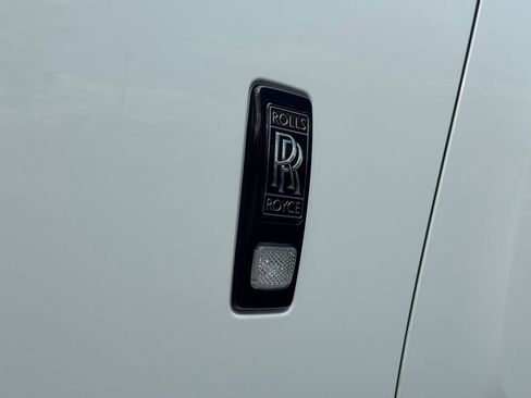 Used 2018 Rolls-Royce Dawn image 21