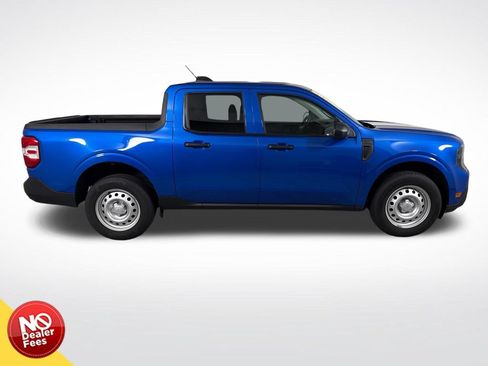 Used 2025 Ford Maverick XL w/ Equipment Group 102A AWD/4WD image 2