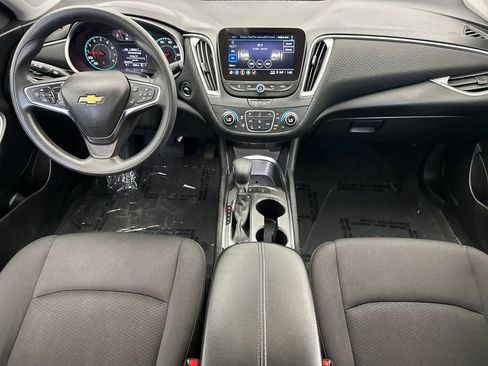 Used 2025 Chevrolet Malibu LT FWD image 12
