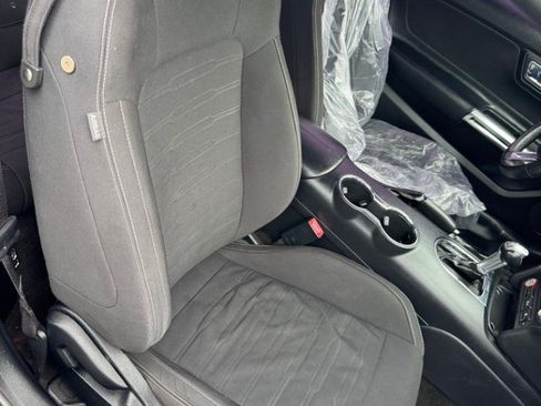 Used 2016 Ford Mustang Coupe RWD image 18