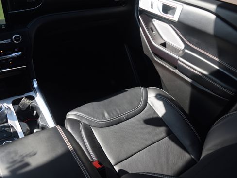 Used 2020 Ford Explorer ST w/ Premium Technology Package image 14