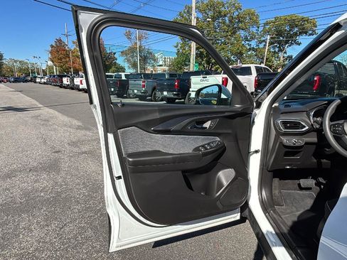 Certified 2023 Chevrolet TrailBlazer LT w/ Convenience Package image 11