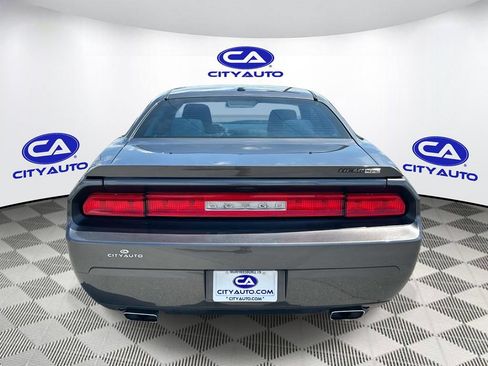 Used 2013 Dodge Challenger R/T RWD image 4