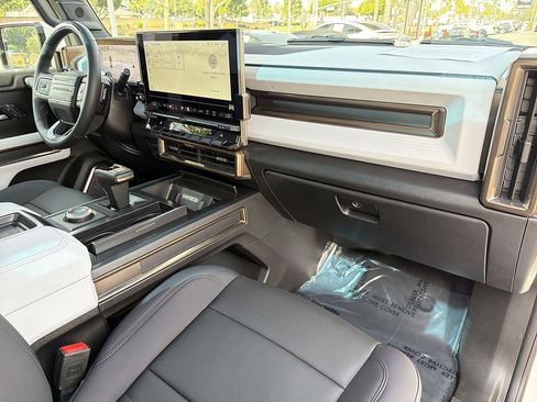 Used 2025 GMC Hummer EV 3X w/ Battery Pack, 24 Module Pack AWD/4WD image 34