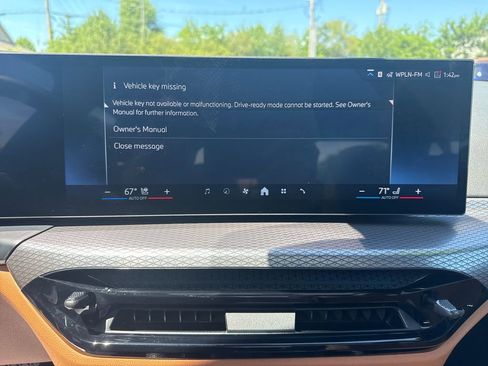 Used 2025 BMW 330i xDrive Sedan w/ Premium Package AWD/4WD image 20