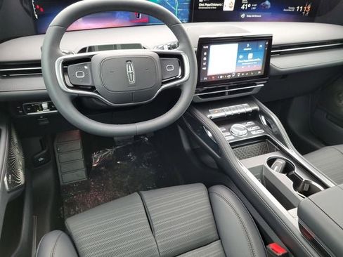 New 2026 Lincoln Nautilus Premier image 30