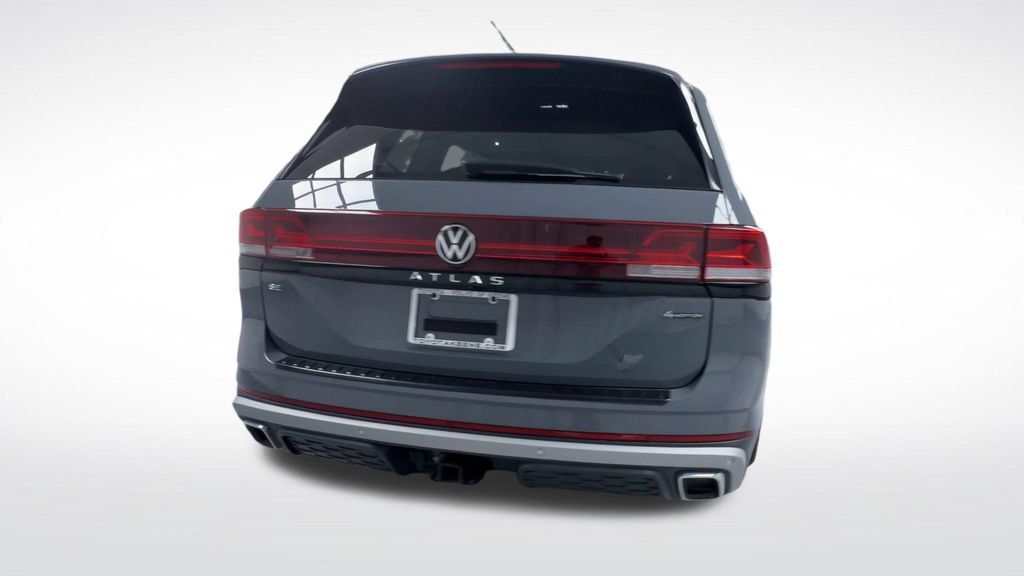 Used 2024 Volkswagen Atlas Peak Edition SE AWD/4WD image 22