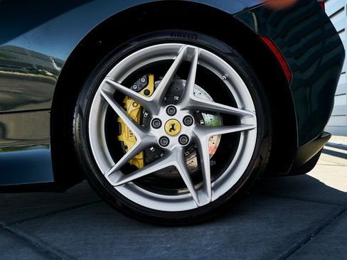 Used 2022 Ferrari F8 Tributo image 14