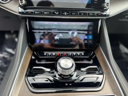 Used 2024 Jeep Grand Wagoneer L 4WD image 24