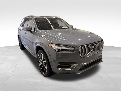 Used 2023 Volvo XC90 B5 Plus AWD/4WD image 7