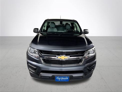 Used 2017 Chevrolet Colorado W/T w/ WT Convenience Package RWD image 3